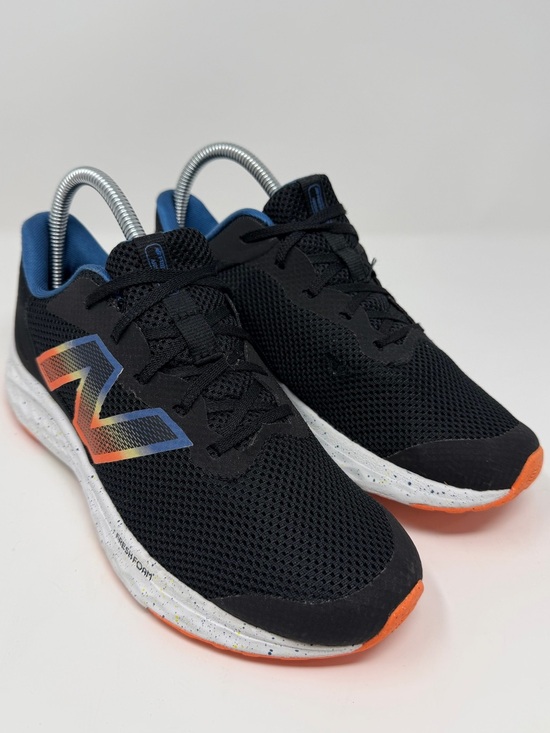 New Balance Other - Kids New Balance Black Mesh Running Sneakers with Rainbow Logo Sz.5y